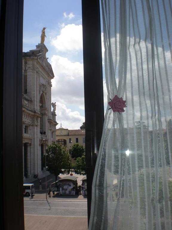 Piazza Degli Angeli Hotel Assisi Room photo